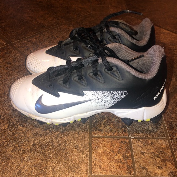 Boy’s Nike Vapor Cleats